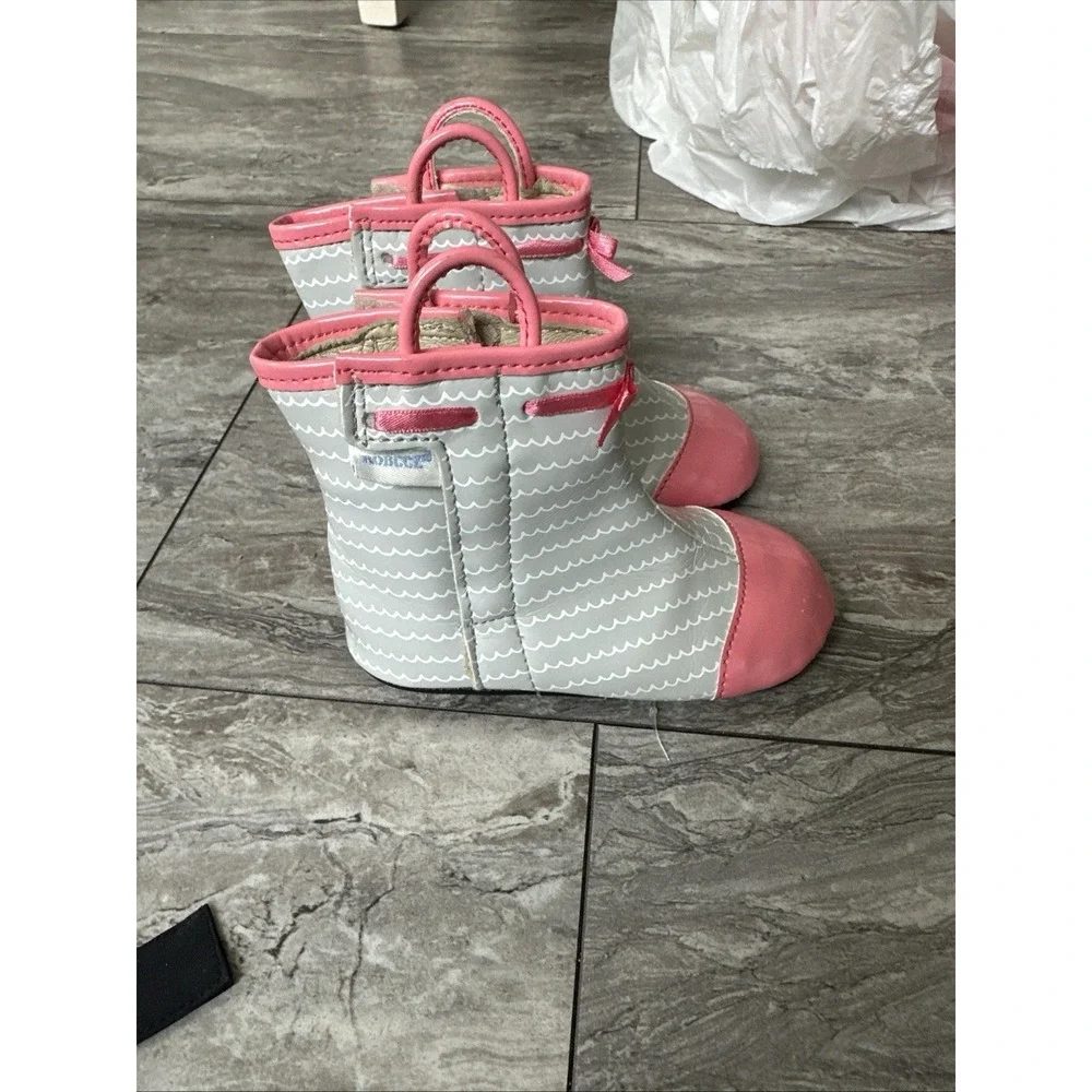 Robeez Zoey Rain Boots Pink Gray Wave Print Girls Toddler Size 5 12-18 Months